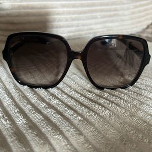 Oversized rectangle, Gucci sunglasses. GG 1189S.